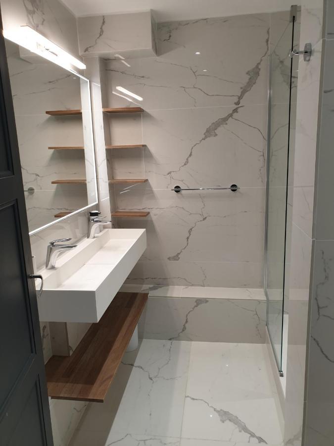 Le 5E - Appartement Design Dans Un Ancien Palace Vichy Bagian luar foto